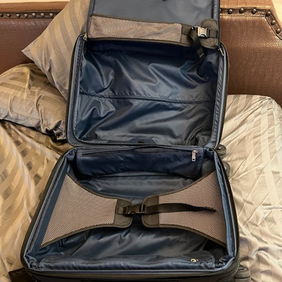 Tumi Bags Tumi Alpha Lightweight 22 International Expandable